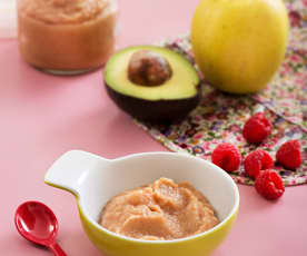 Papilla de manzana, frambuesa y aguacate