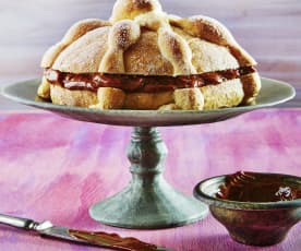 Pan de muerto relleno de dulce de leche