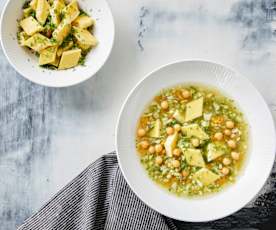 Gemüse-Eierstich-Suppe