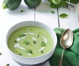 Yoğurtlu Fesleğenli Kabak Çorbası