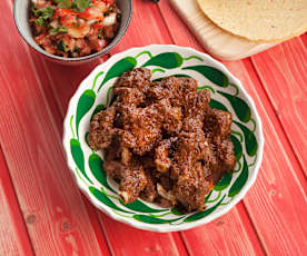 Costine di maiale alla messicana con pico de gallo