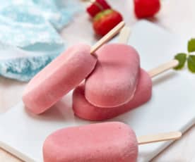 Erdbeer-Himbeer-Joghurt-Pops