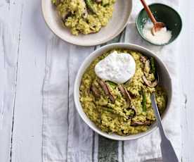 Risoto de espargos verdes, cogumelos e açafrão com burrata