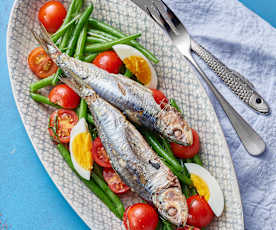 Sardines in parcels with green bean salad