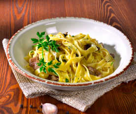 Tagliatelle fresche ai funghi porcini