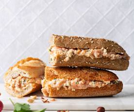 Somonlu Coleslaw Sandviç