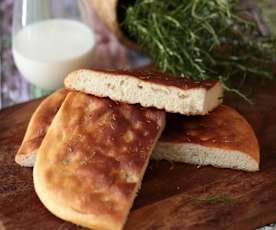 Focaccia con i fiocchi (di Erica Liverani)