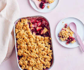 Crumble croustillant aux pommes et aux fruits rouges