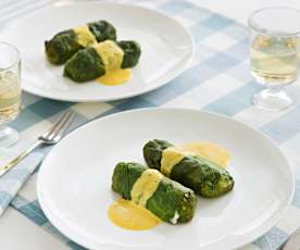 Rollos de acelga con merluza para dos