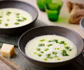 Kartoffelsuppe med persillepesto