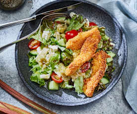 Salat mit Rhabarber und knusprigem Hähnchen