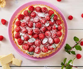 Tarta de chocolate blanco con frambuesas