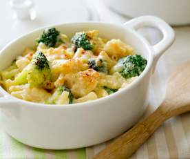 Broccoli and three cheese pasta bake