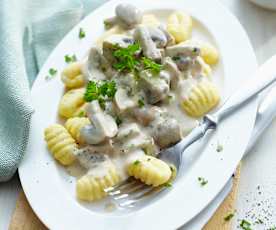 Gnocchi mit Gorgonzola-Champignon-Sauce