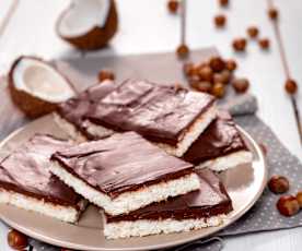 Kokosové řezy s nugátovou náplní