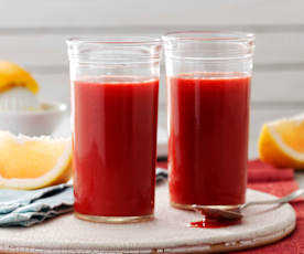 Succo agli agrumi, zenzero e barbabietola