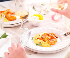 Gambas snackées, purée de courge, crème de coco et citron vert