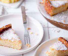 Tarta de piña y coco