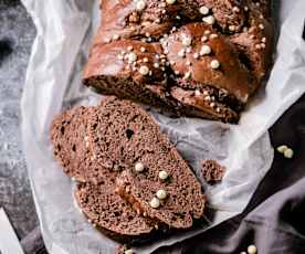Brioche met Cacao en Witte-Chocoladestukjes