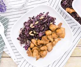 Riso venere con radicchio rosso e pollo