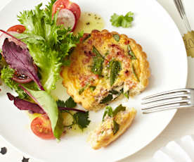 Tartelettes mit Kaiserschoten und Schinken