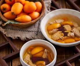 鲜枇杷蜜枣瘦肉汤