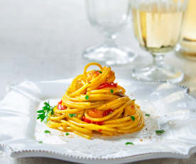 Spaghetti pesce spada, peperoni e bottarga