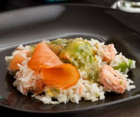 Ensalada nórdica de arroz y salmón con aliño de eneldo