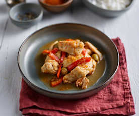 Pollo, cipolle e peperoni con riso