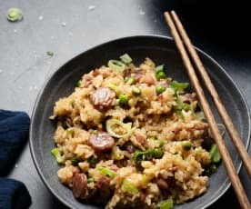 Arroz de salsicha à moda de Hong Kong