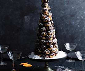 Croquembouche au pudding à l'orange et chocolat noir