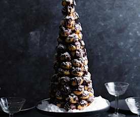 Croquembouche s pomerančovým krémem a čokoládou