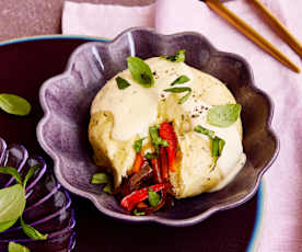 Herzhafte Germknödel mit gebratenem Gemüse