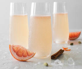 Cinnamon pomelo tonic