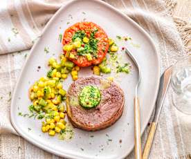 Tournedos, tomate provençale, maïs et poivron