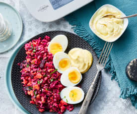 Salade de crudités et œufs durs mayonnaise