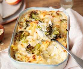 Gratin de pâtes au brocoli, poire et bleu