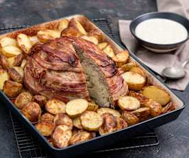 Mięsny kalafior z pieczonymi ziemniakami i sosem musztardowym