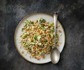 Raw cauliflower tabouli