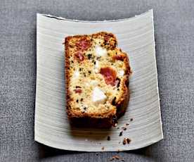 Cake tomate, feta et graines de nigelle