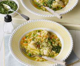 Orzo pasta with chicken and pesto