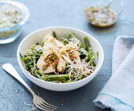 Salade de haricots et poulet farci