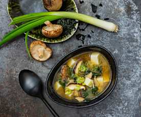 Miso-Suppe mit Tofu