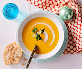Kürbis-Orangen-Suppe mit Ingwer