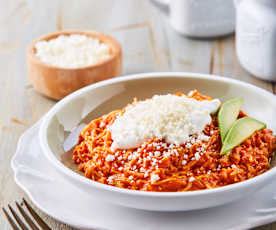Fideo seco en salsa de chiles