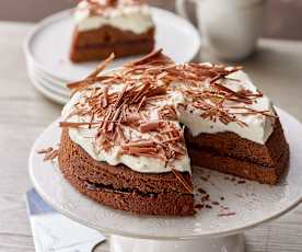 Tarta de chocolate al vapor con nata montada