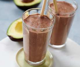 Schoko-Kaffee-Proteinshake mit Avocado