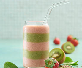 Smoothie cu căpșune și kiwi 