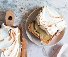 Tarte à la rhubarbe meringuée