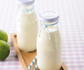 Yaourt à boire pomme, ananas et citron vert